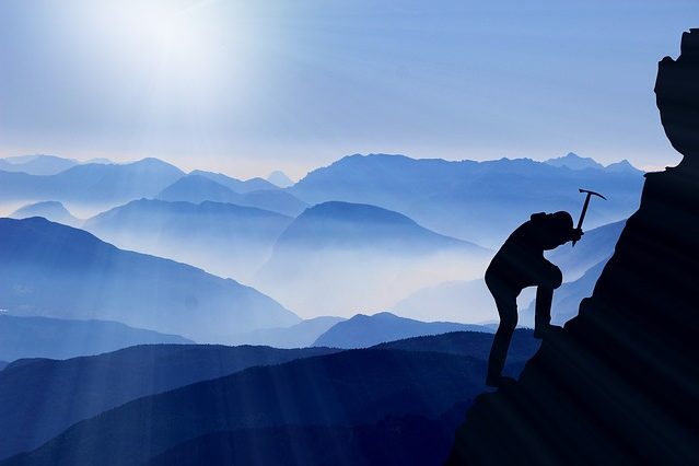 cropped-climb-2125148_640.jpg